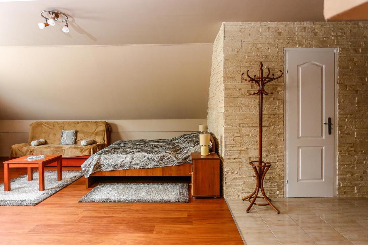 Gardi Apartman Szekszard Exterior photo