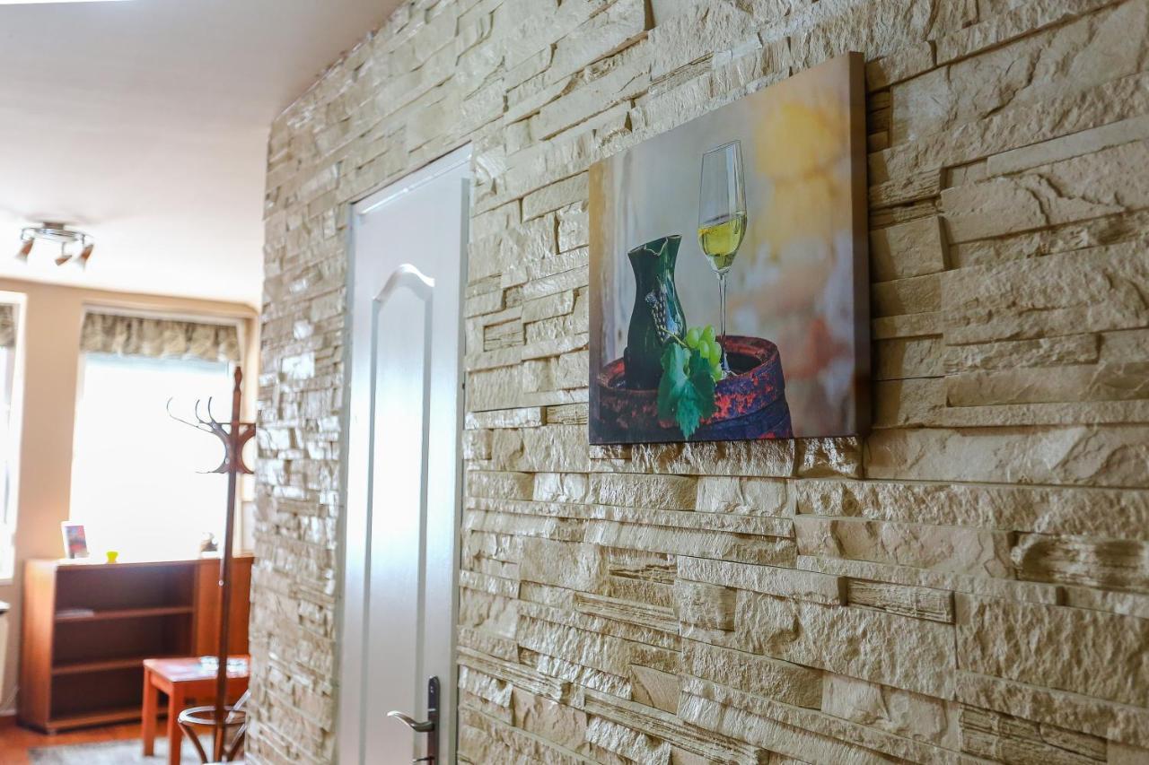 Gardi Apartman Szekszard Exterior photo
