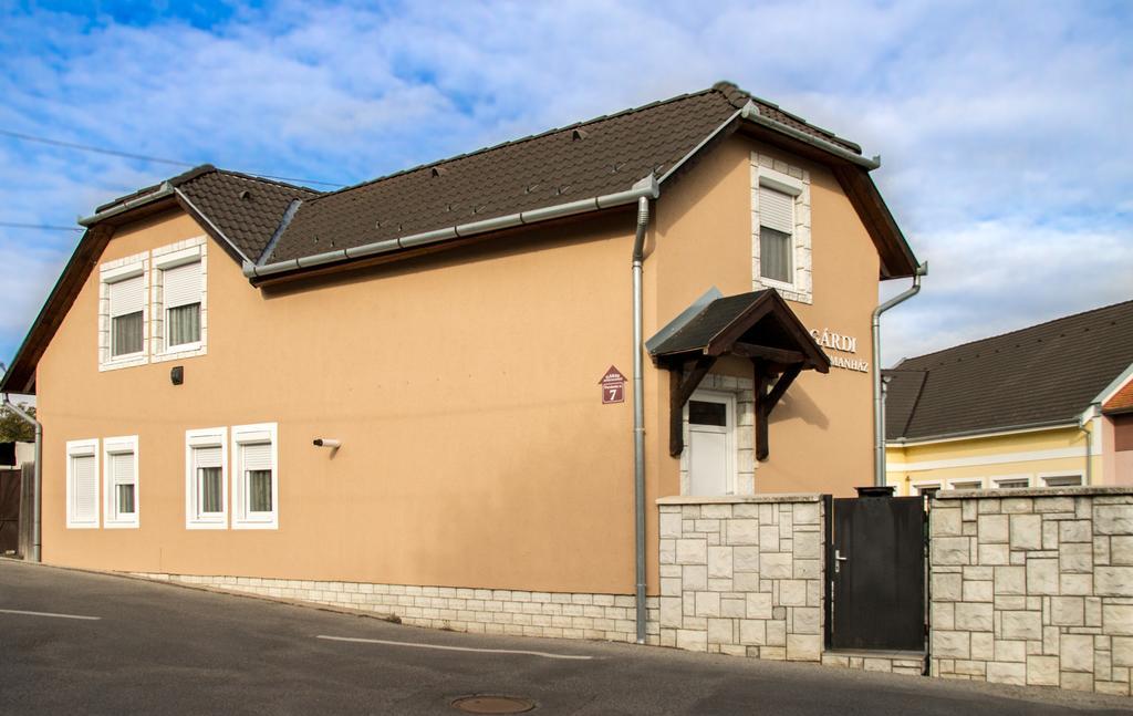 Gardi Apartman Szekszard Exterior photo