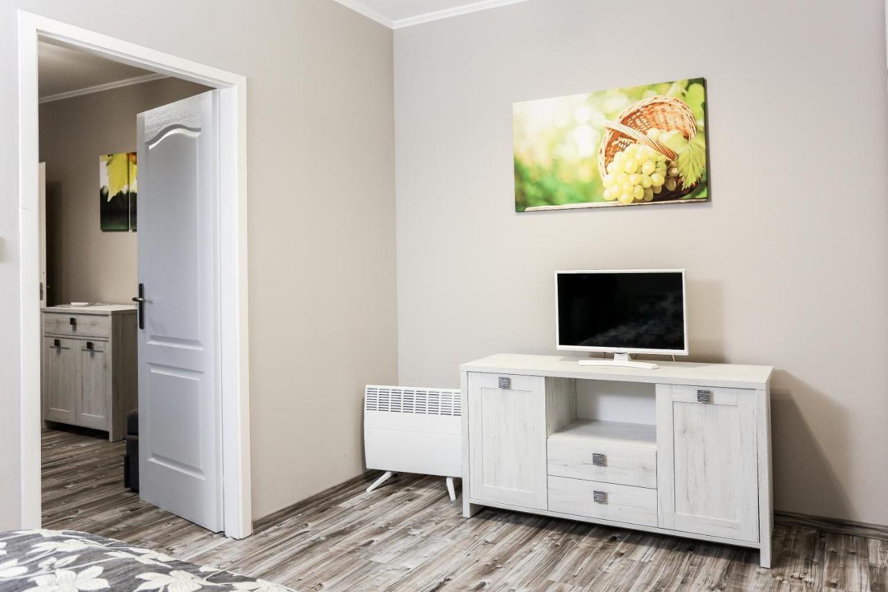 Gardi Apartman Szekszard Exterior photo