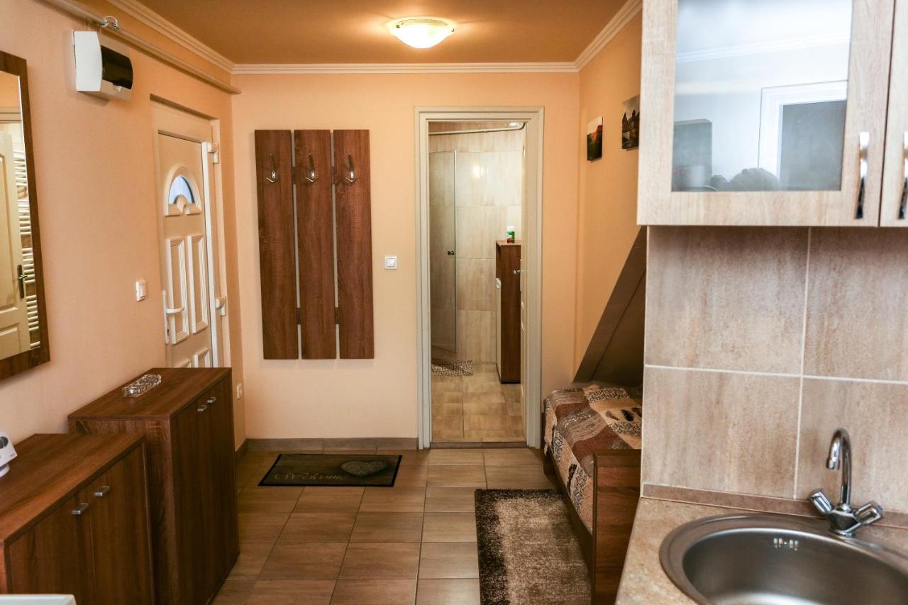Gardi Apartman Szekszard Exterior photo